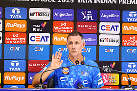 CSK vs DC : 'வெயிட் பண்ணுங்க...திரிபாதி பெரிய ஸ்கோர் அடிப்பாரு!'- பேட்டிங் கோச் ஹஸ்ஸி நம்பிக்கை