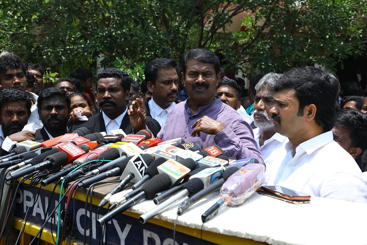 `நேற்று கண்டித்த நீதிமன்றம்; இன்று ஆஜரான சீமான்! - 29-ம் தேதிக்கு வழக்கு விசாரணை ஒத்திவைப்பு!