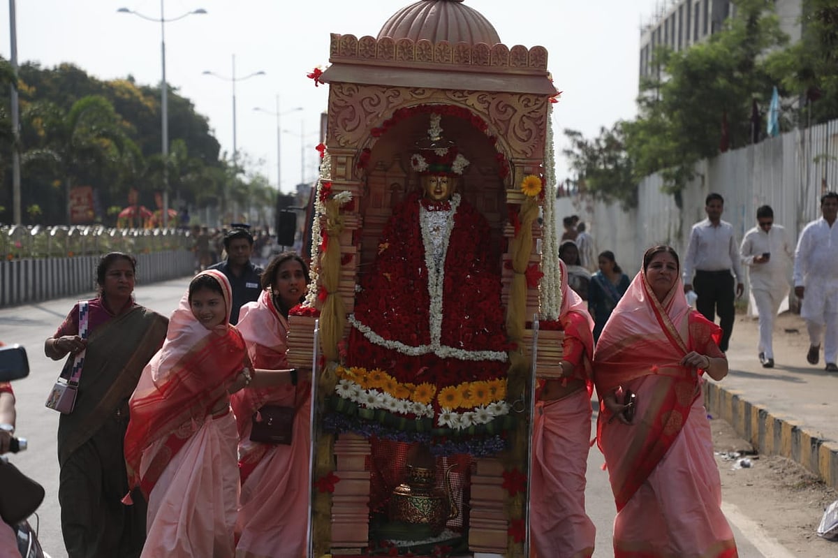 மகாவீர் ஜெயந்தி விழா :  சென்னையில் ஜெயின் சமூகத்தினரின் ஊர்வலம்!