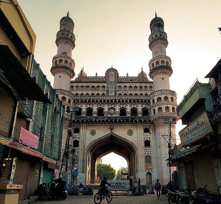 Travel Contest: ஒரே இடத்தில் 108 திவ்ய தேசங்களின் தரிசனம்; இராமானுஜர் சிலை தந்த ஆன்மீக அனுபவம்!