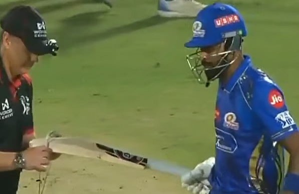 ஹர்திக் பேட்டை செக் செய்த அம்பயர் 