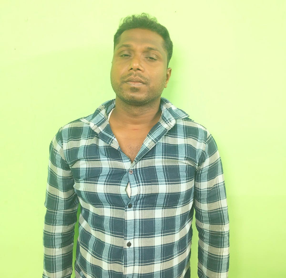 `ரெயில்வே போலீஸுக்கு வேலை செஞ்சவன் இன்னைக்கு `ஏ’ கேட்டகிரி ரௌடி’ - காட்பாடி அலெக்ஸின் க்ரைம் ஹிஸ்டரி