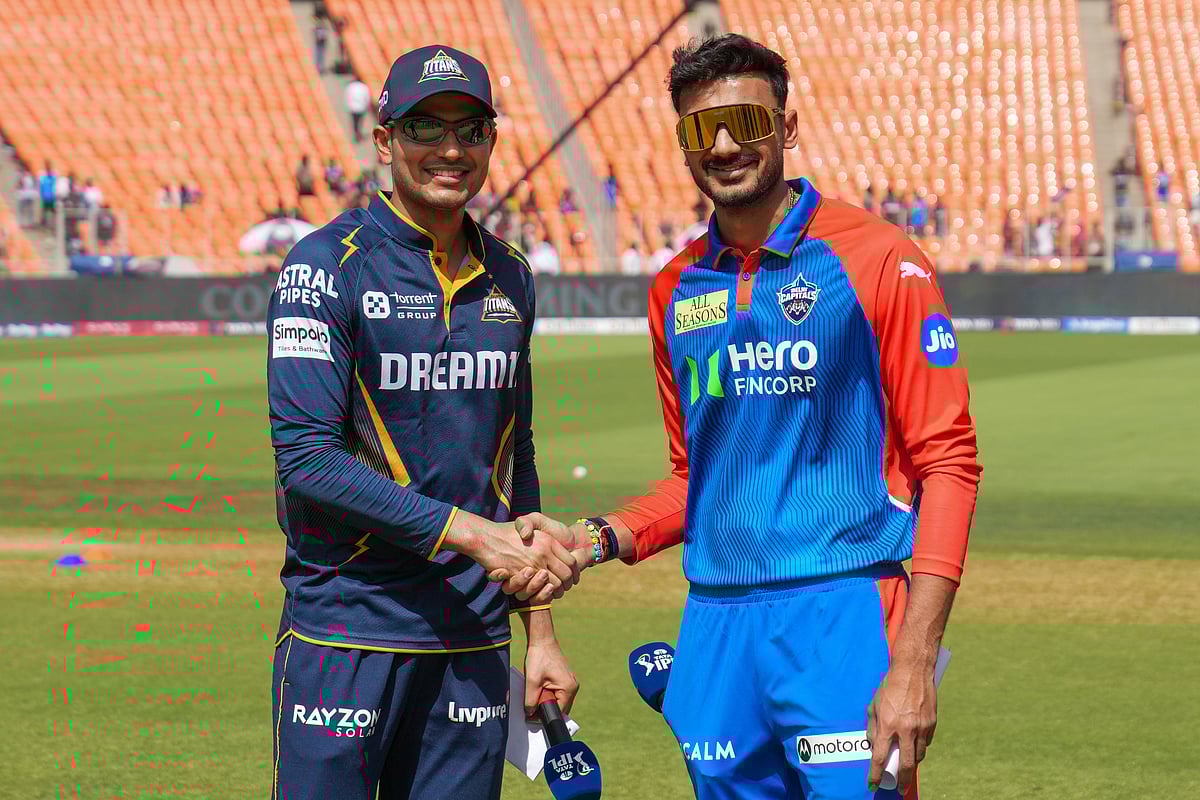 சுப்மன் கில் - அக்சர் படேல்