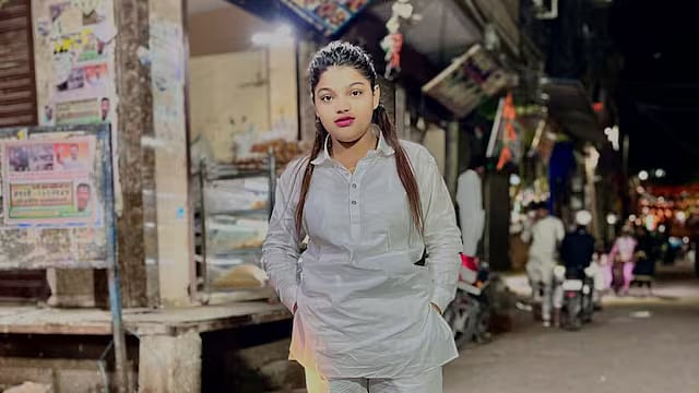 டெல்லி இளைஞர் படுகொலை; விசாரணை வளையத்தில் `Zikra -   துப்பாக்கியுடன் வலம் வரும் இந்த Lady Don யார்?