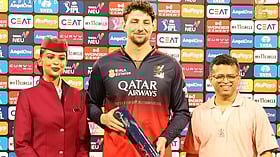 Tim David: தோற்றாலும் ஆட்டநாயகன்; கோலியை முந்தி டிம் டேவிட் சாதனை; RCB படைத்த சோதனையான சாதனை என்ன?