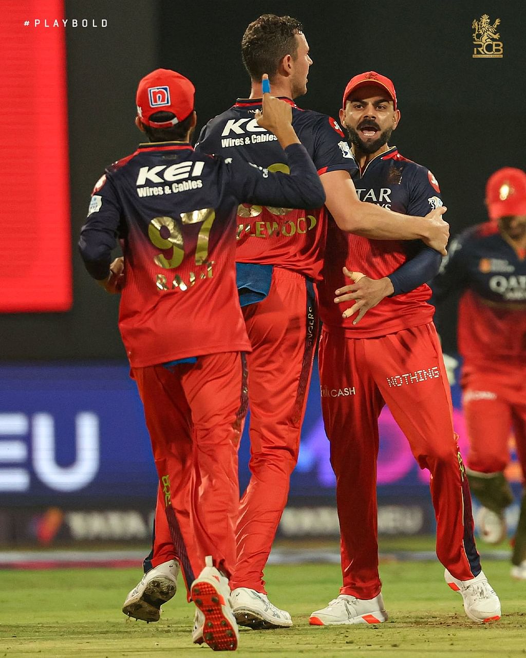 ஹேசில்வுட், கோலி - RCB