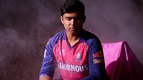 `புகழ் உச்சம் பெற்று திடீரென காணாமல் போவார்கள், அதனால்..' - சூர்யவன்ஷி குறித்து சேவாக்