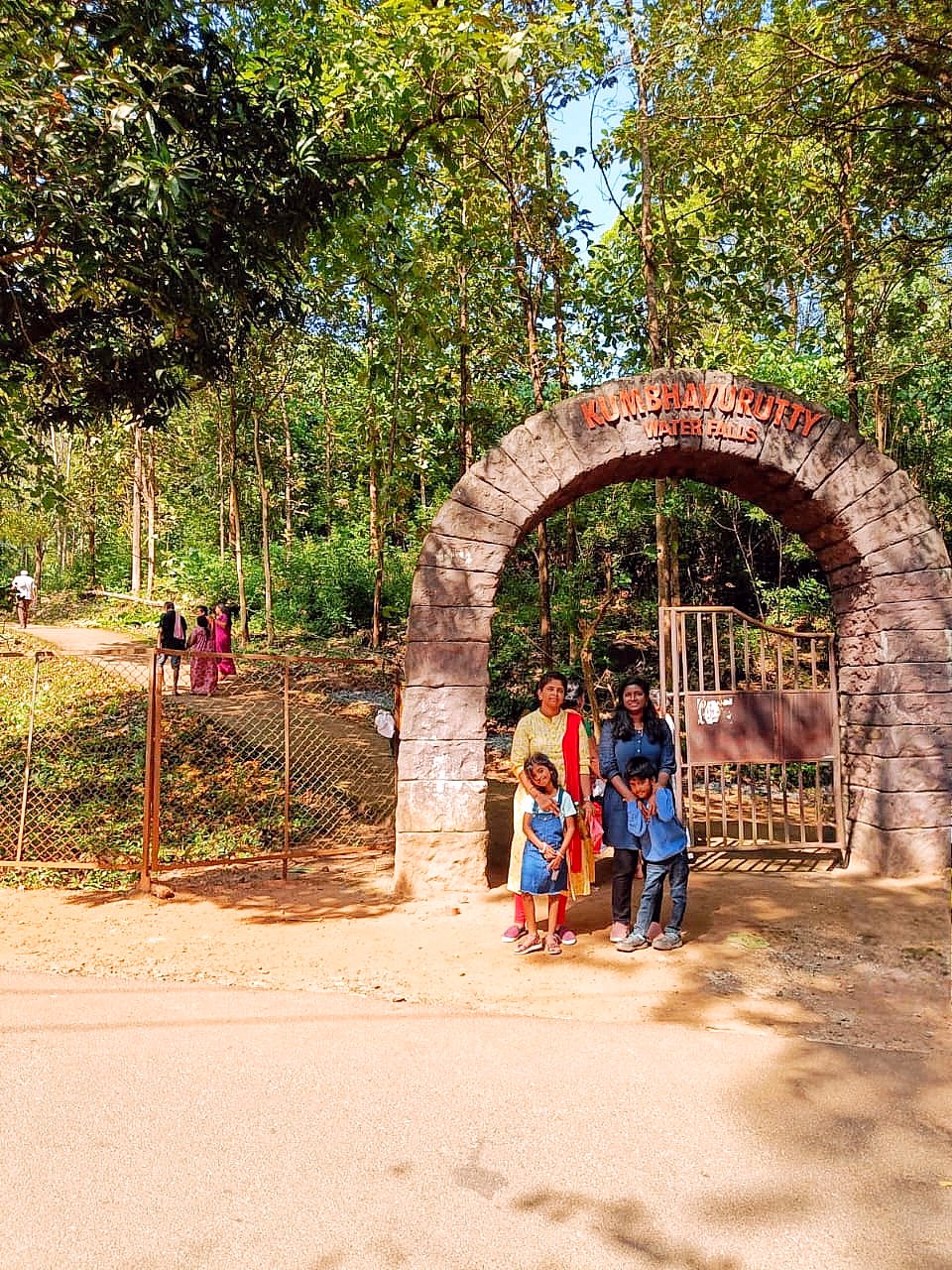 Travel Contest: தென்றல் தவழும் தென்காசியில் ஒருநாள்!
