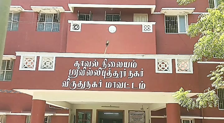 காதலிக்க மறுத்த மாணவி; கழுத்தை அறுக்க முயன்ற வாலிபர்; பிடித்து போலீஸிடம் ஒப்படைத்த மக்கள்