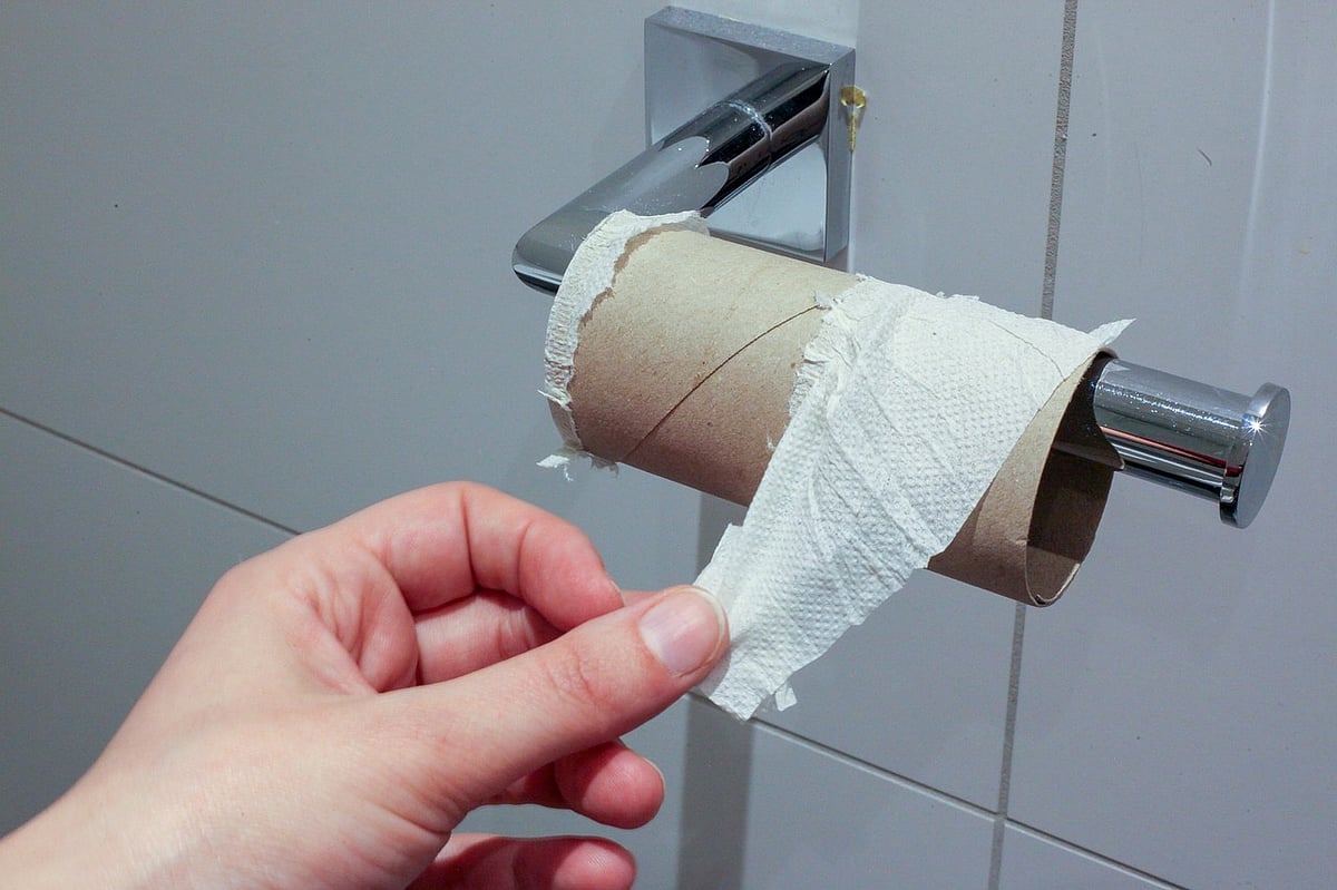 Toilet Hygiene: ஒரு சதுர இன்ச்சில் 50 பாக்டீரியாவா.. - `கழிப்பறை சுத்தம் எப்படி பராமரிக்கணும்?