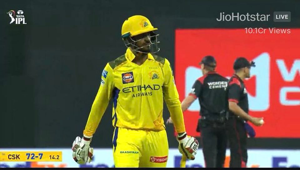 CSK : இந்த 5 கேள்விகள்... பதில் சொல்வாரா கேப்டன் தோனி?