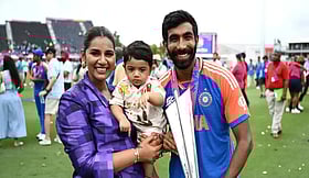 Jasprit Bumrah: எங்க பையனைப் பற்றி உங்களுக்கு என்ன தெரியும்? - கடுப்பான பும்ராவின் மனைவி
