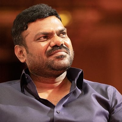 மனதை உருக்கிய ஒரு படமாக இருந்தது-  `டூரிஸ்ட் ஃபேமிலி படத்தைப் பாராட்டிய தமிழ் குமரன்