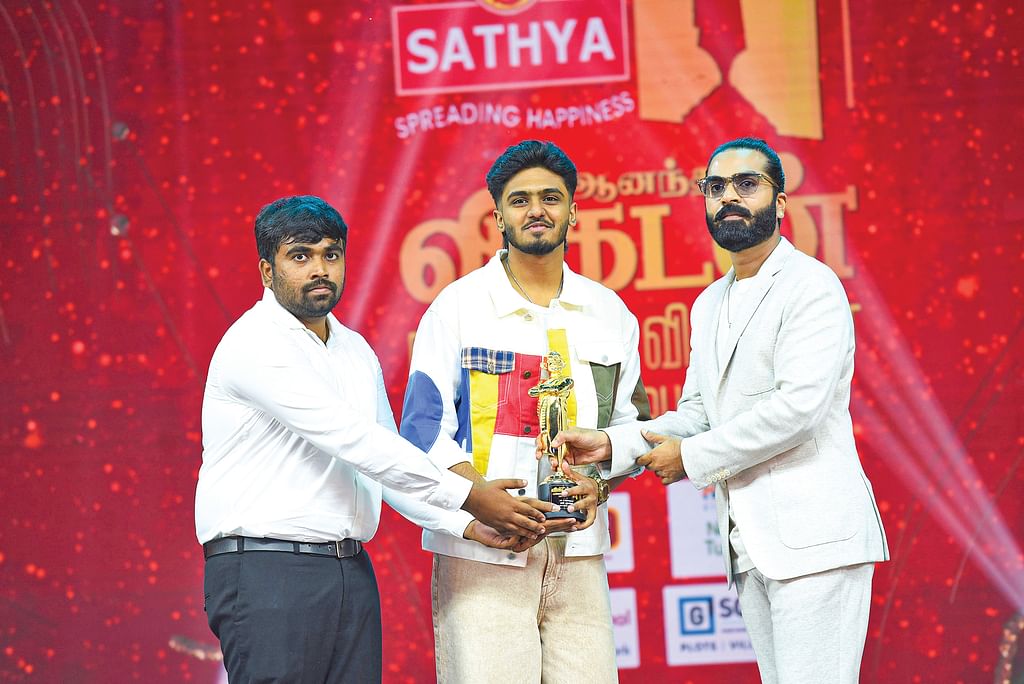விருது நிகழ்ச்சியில் சாய் அபயங்கர்