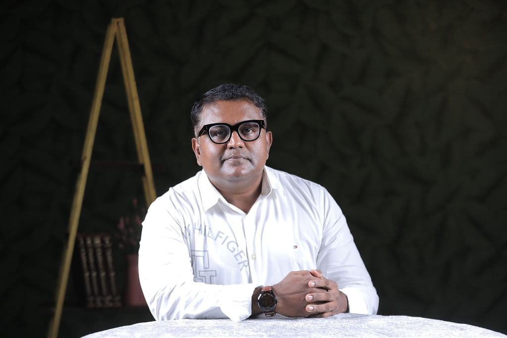 Doctor-Vikatan:-வகுப்பறையில்,-மீட்டிங்-நடக்கும்போது..-தூக்கம்-வருவது-ஏன்?
