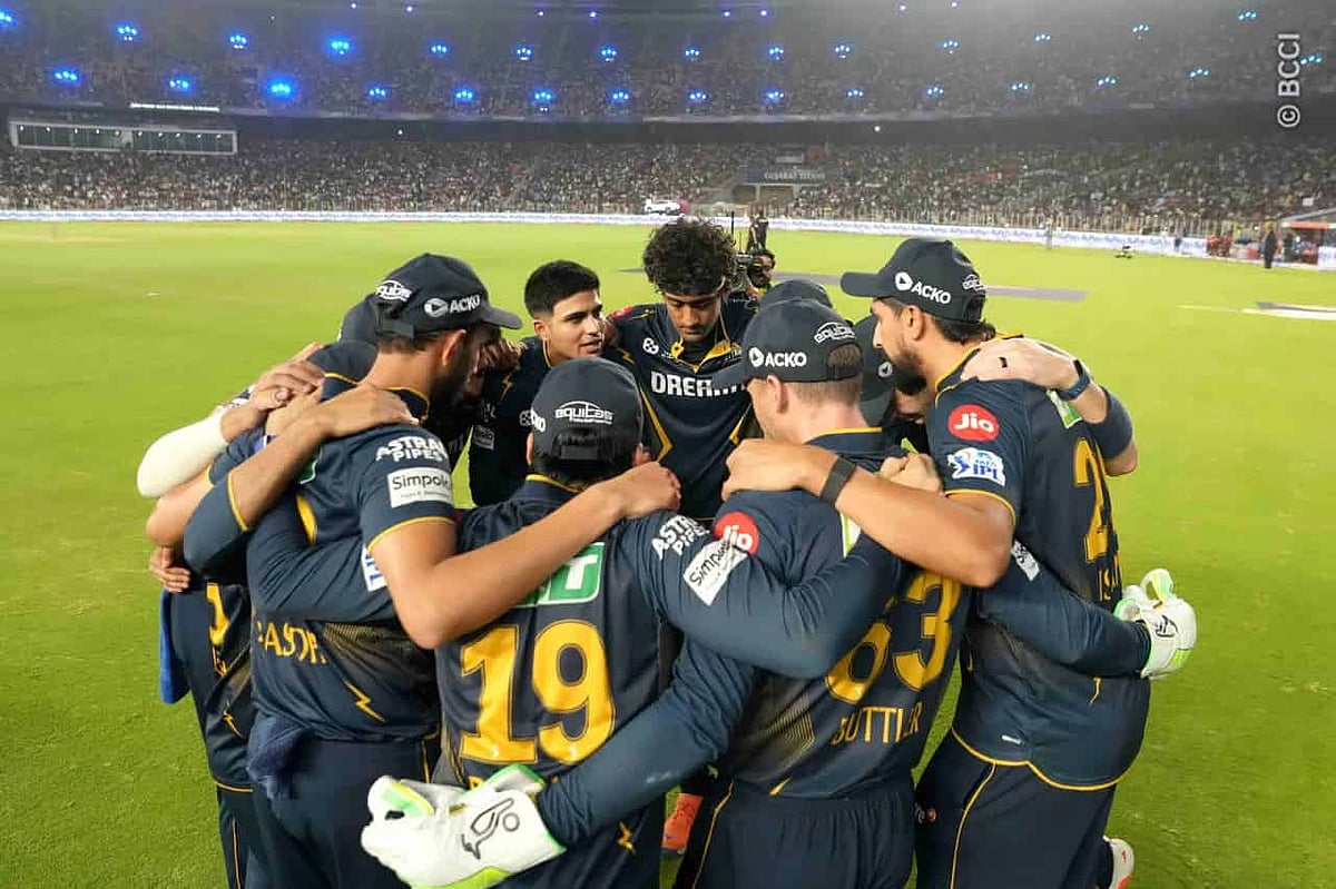 குஜராத்தின் மேட்ச் வின்னர்; பர்ப்பிள் தொப்பி பௌலர்! - எப்படி சாதிக்கிறார் பிரஷித் கிருஷ்ணா?