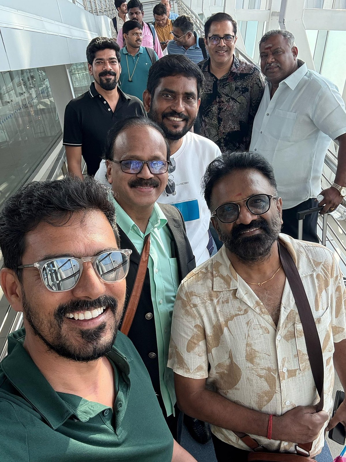 மும்பை வேவ்ஸ் 2025  மாநாட்டில் நடப்பது என்ன? - விவரிக்கிறார் தயாரிப்பாளர் சுரேஷ் காமாட்சி