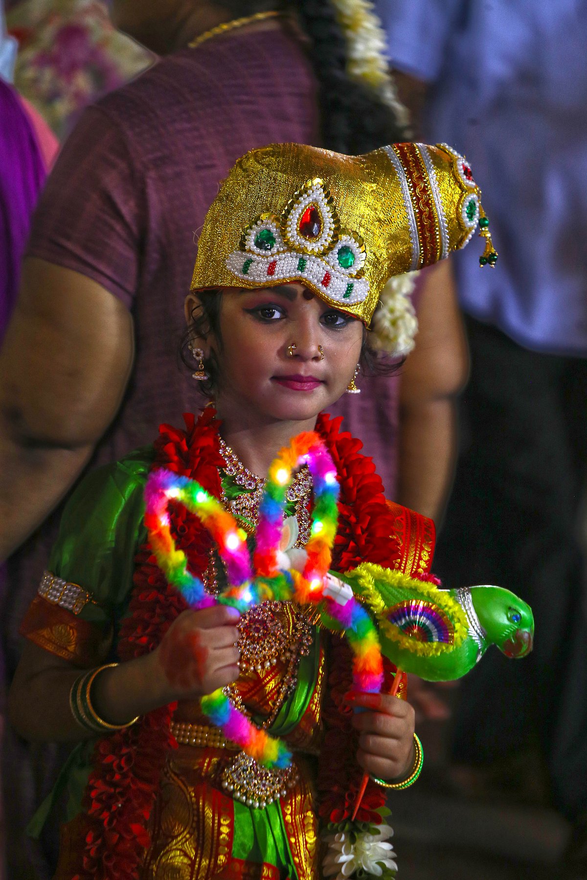 மதுரை சித்திரை திருவிழா: யாழி வாகனத்தில் மீனாட்சி;  நந்திகேஸ்வரர் வாகனத்தில் சுந்தரேஸ்வரர்!