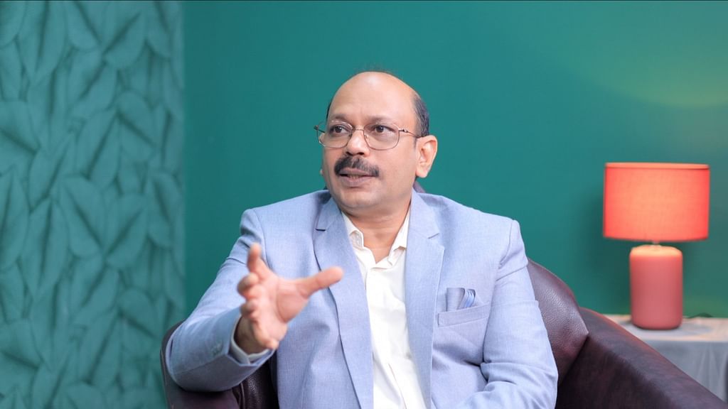 டாக்டர் செந்தில்குமார்.