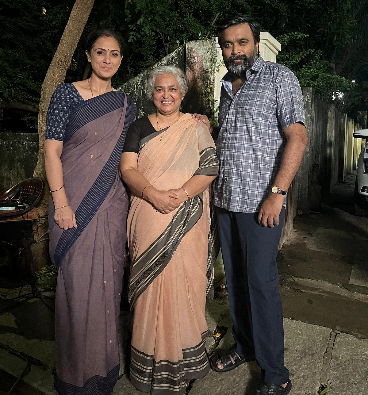 Tourist Family : `சிம்ரன் கிட்ட, அவங்களுக்கு டப்பிங் பேசினத சொன்னேன்&rsquo; - மங்கையர்க்கரசி ஶ்ரீஜா ரவி