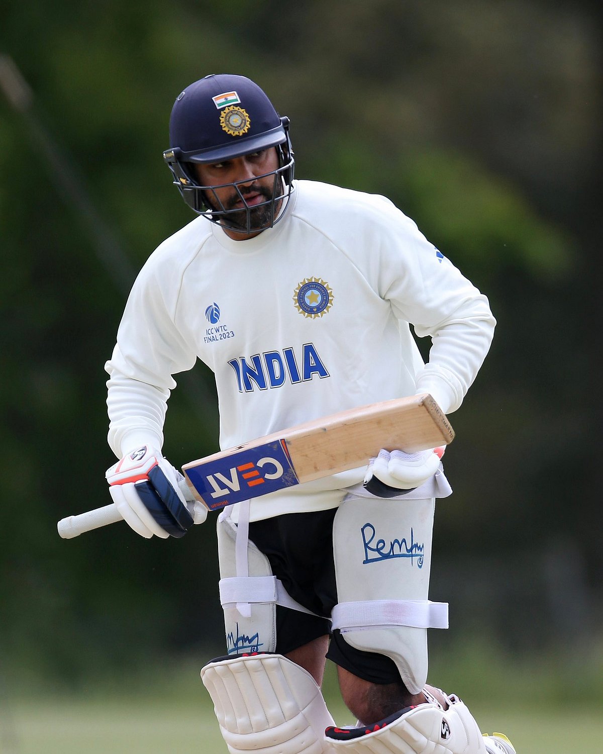 Rohit: ரோஹித் ஓய்வுபெற்றுவிட்டாரா?- செய்தி கேட்டு அதிர்ச்சியான ரஹானே; கடைசியாக சொன்ன அந்த வார்த்தை