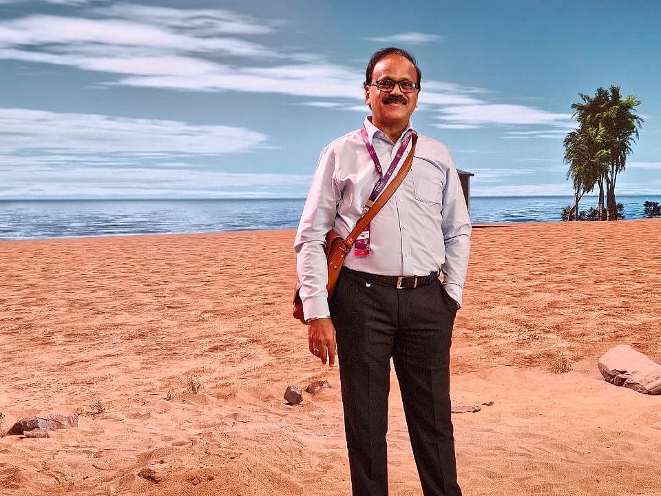 Tamil Cinema : `கிடப்பில் இருக்கும் படங்களில் விரைவில் திரைக்கு வருவது எவை எவை?’