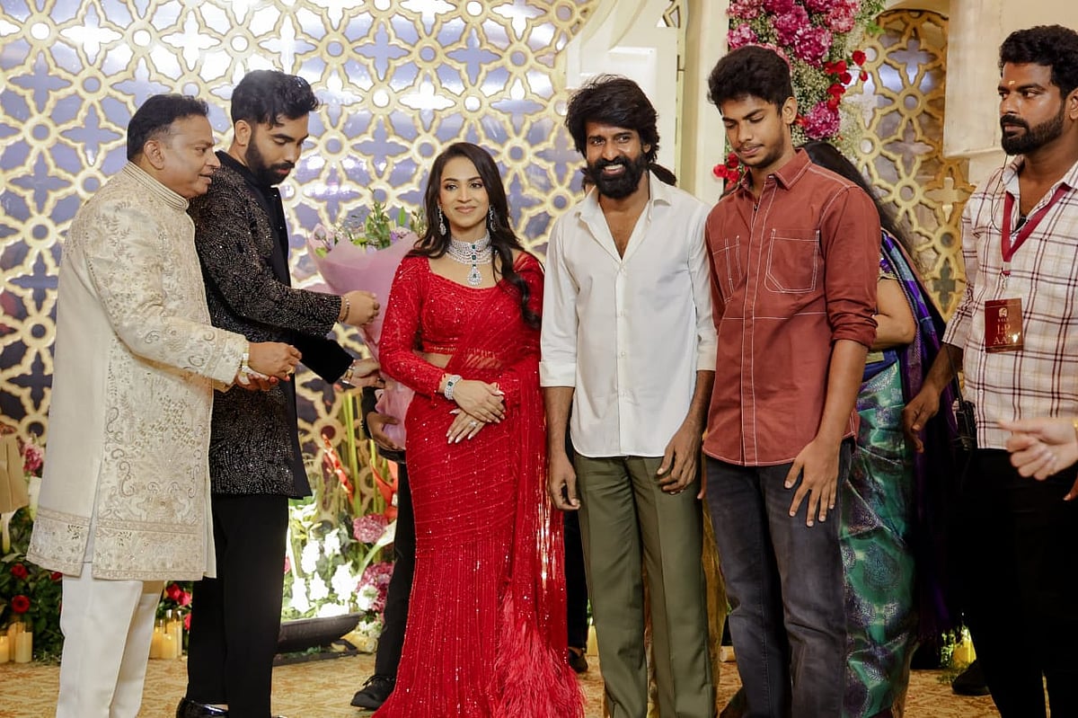 Vels Wedding: ரவி மோகன், சூரி, பிரதீப், கயாடு லோஹர்; ஐசரி கணேஷின் இல்ல திருமண வரவேற்பு | Photo Album