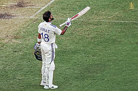 Virat Kohli : 'காடையே அள்ளி உண்ணும் மிருகம்!' - விராட் கோலி ஏன் 'GOAT' தெரியுமா?