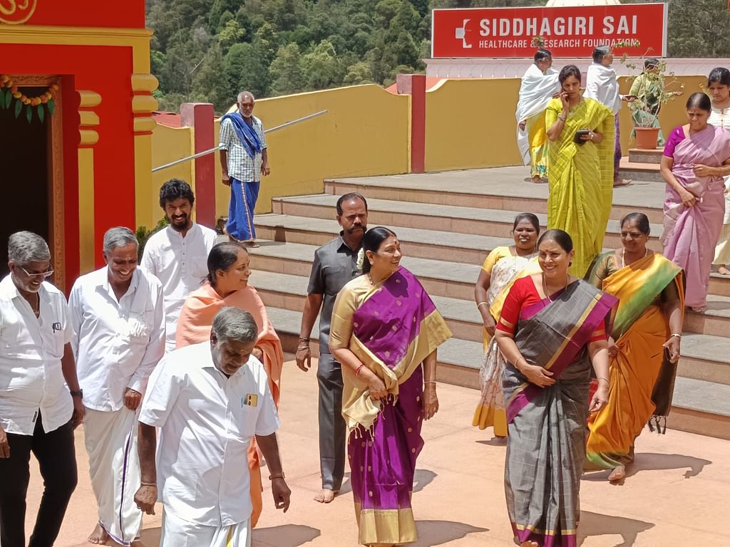 துர்கா ஸ்டாலின் சாமி தரிசனம்