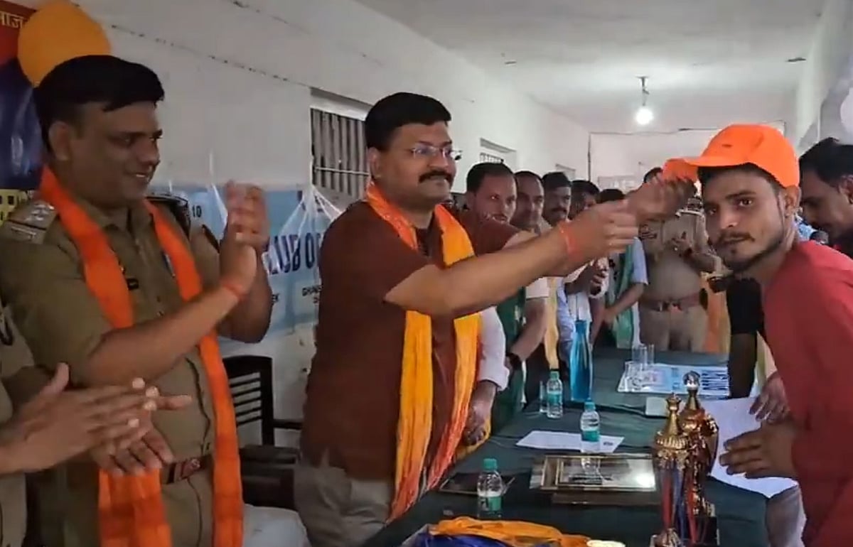 இது IPL இல்ல JPL; சிறை கைதிகளின் உடல் மற்றும் மன நலனுக்காக உ.பி-யில் கிரிக்கெட் தொடர்!