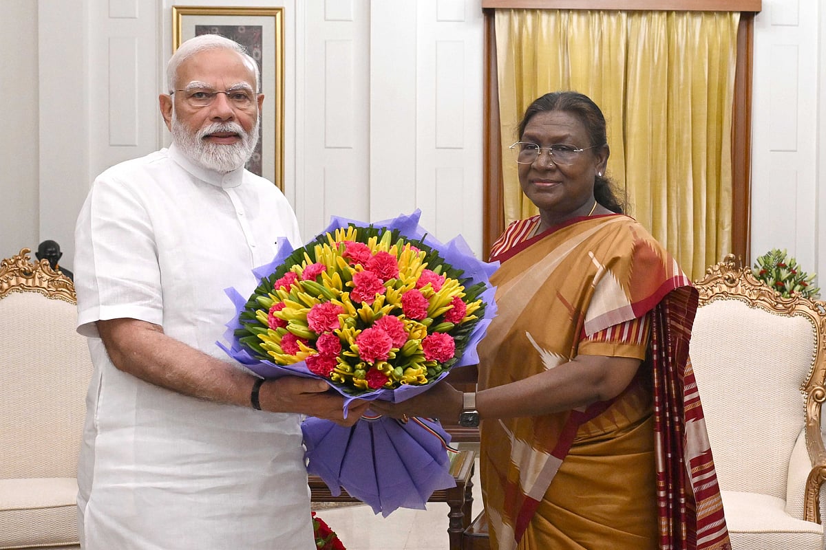 பிரதமர் மோடியுடன் குடியரசு தலைவர்