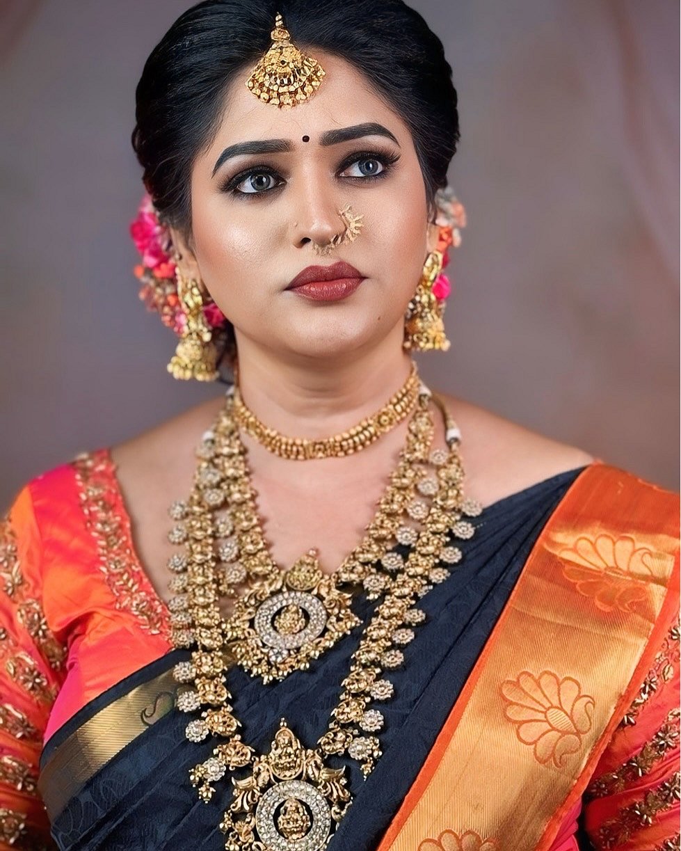 அனுஶ்ரீ