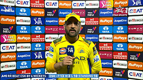 Dhoni : 'ஒரு சீசனோட விட்றாதீங்க...' - இளம் வீரர்களுக்கு தோனி அறிவுரை!