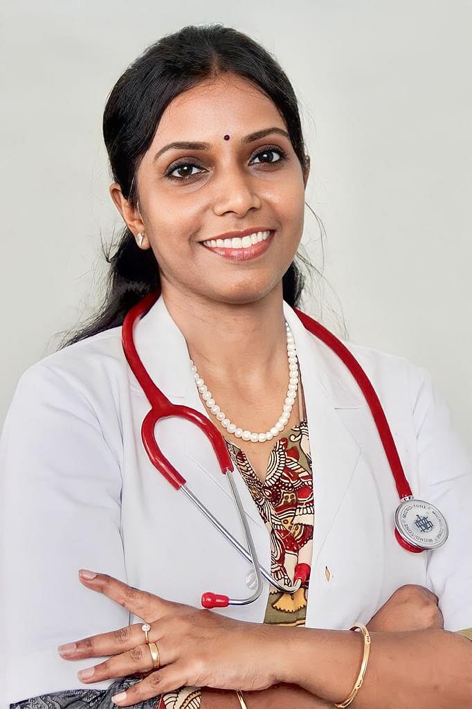 Doctor Vikatan: இன்ஸ்டா ரீல்ஸில் வரும் detox  சிகிச்சைகள் குடலை சுத்தம் செய்ய உதவுமா?
