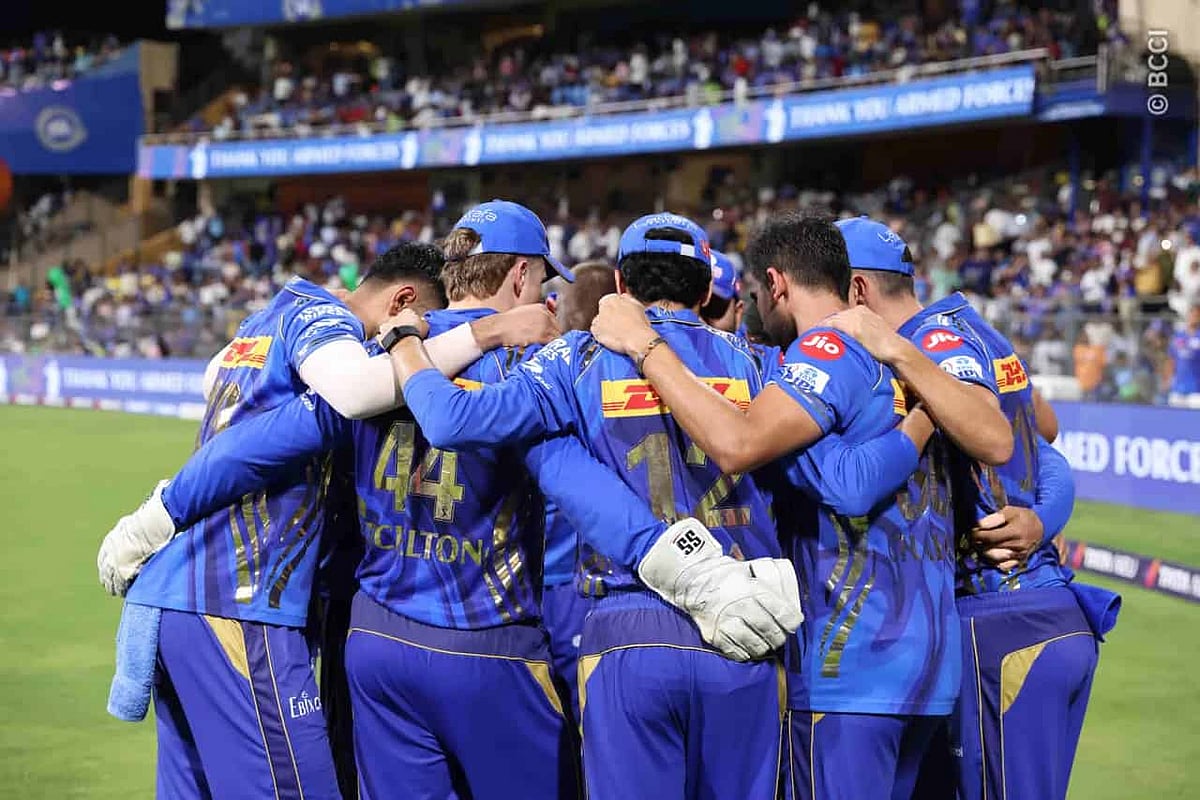 MI vs DC: `நாங்க வர்றோம் - சூர்யாவின் பக்குவம்; சாண்ட்னரின் மாஸ்டர் க்ளாஸ் - ப்ளே ஆப்ஸில் மும்பை