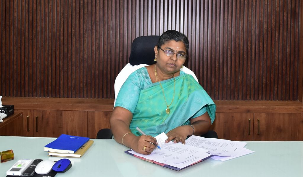 நாமக்கல் மாவட்ட ஆட்சியர் Dr. உமா