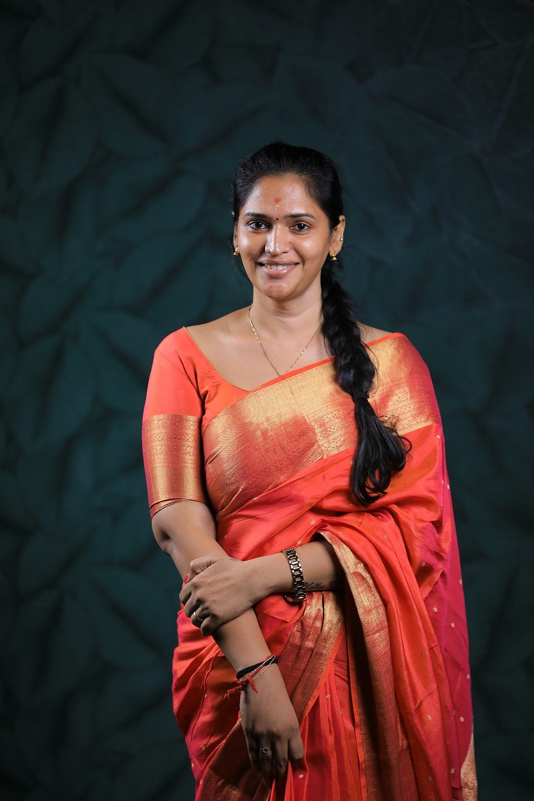 Anusree: வலிகளால் நிறைந்ததுதான் என் சிரிப்பு! - வைரல் திருநங்கை அனுஶ்ரீயின் க்ளிக்ஸ் | Photo Album