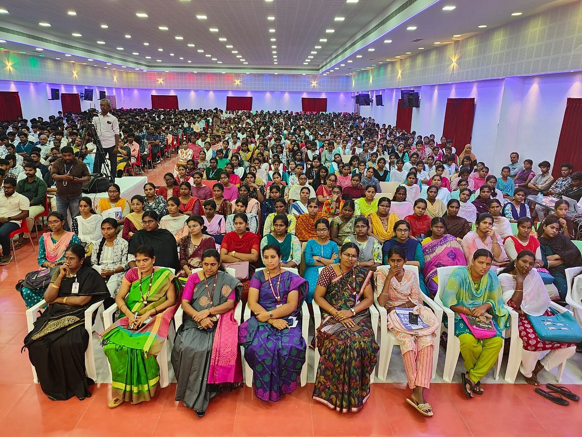 ``தென்மாவட்டங்களிலும் பயிற்சி மையம் தொடங்க வேண்டும்! - கோரிக்கை வைத்த ஆட்சியர்