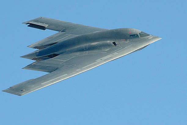 பாகிஸ்தானுக்கு உதவும் சீனா; இந்தியா தயாரிக்கும் Stealth Fighter Jet - சிறப்பம்சம் என்ன?