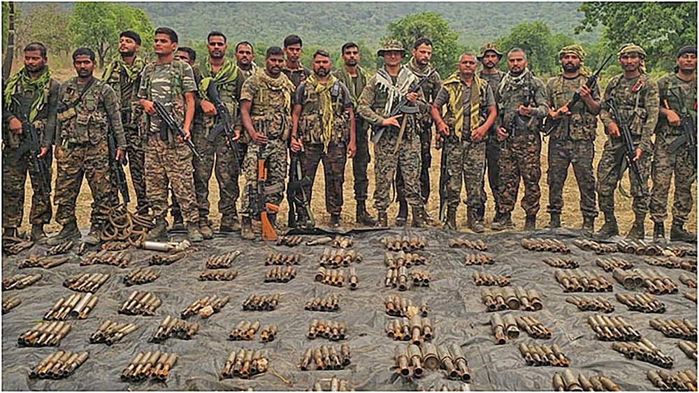 பாதுகாப்பு படையினர்