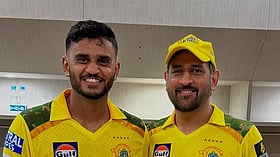 CSK: "அவருடைய வழிகாட்டுதலில் வளர விரும்புகிறேன்" - தோனி குறித்து உர்வில் படேல் உருக்கம்!