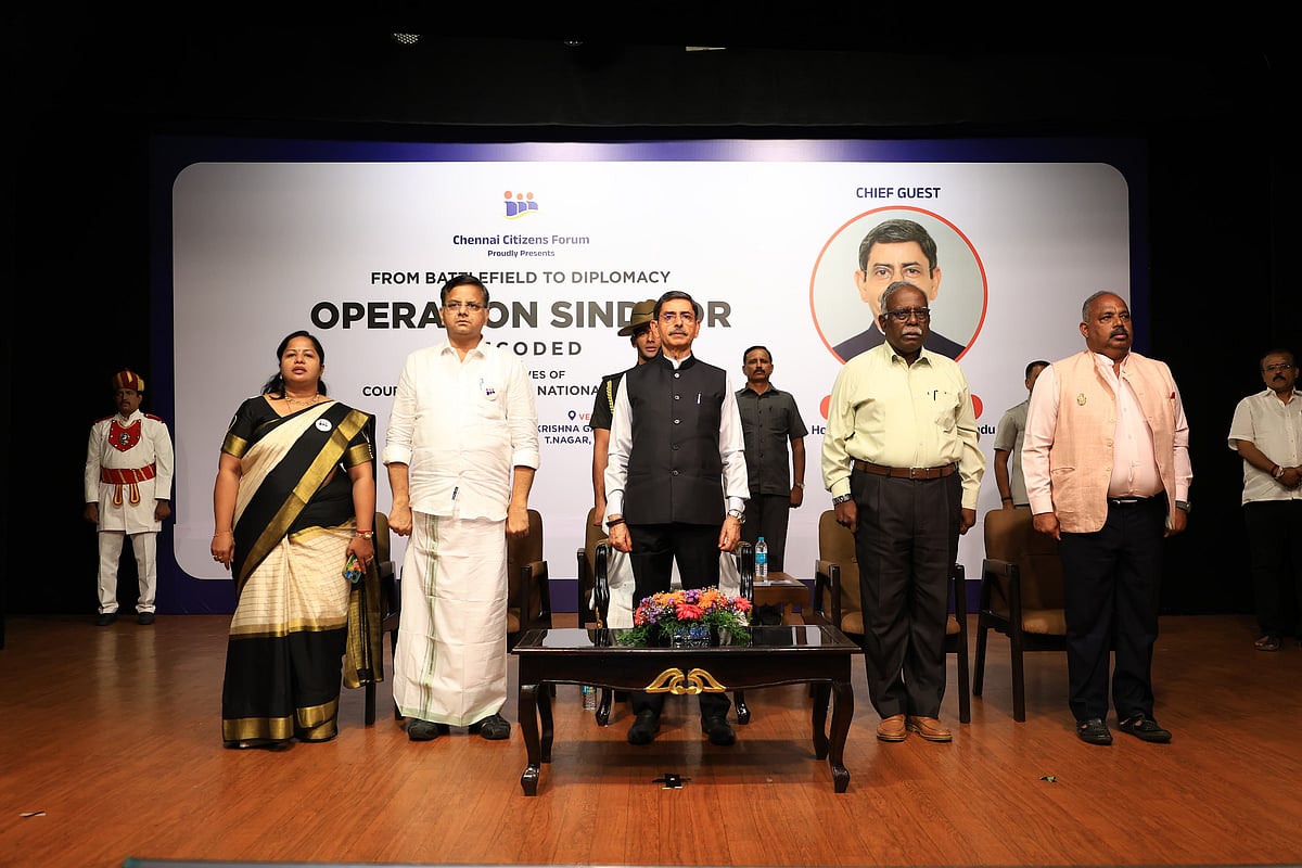 தகுதியற்ற பட்டங்கள்; தேசிய கல்விக்கொள்கையை ஏற்று தான் ஆக வேண்டும்! - மீண்டும் அரசை சீண்டும் ஆளுநர்