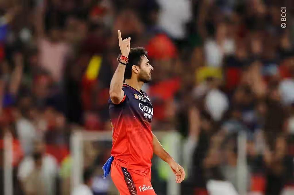 Bhuvaneshwar Kumar - RCB vs PBKS