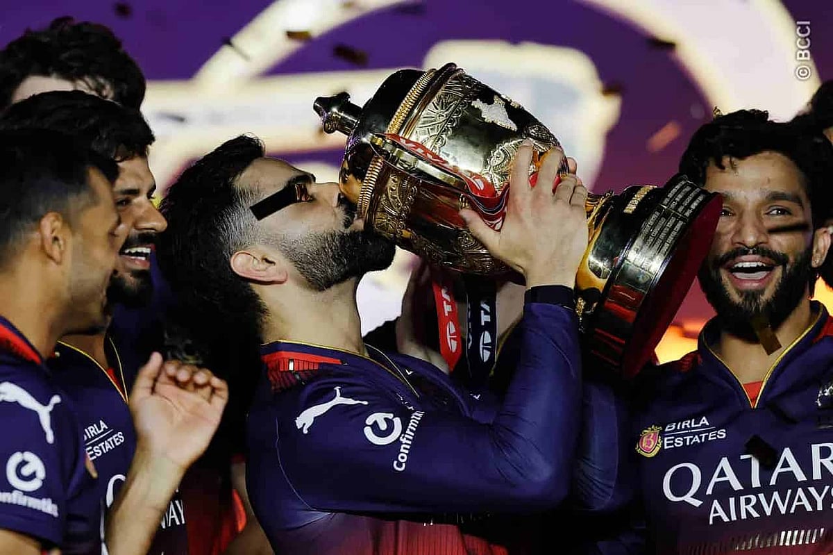 RCB : சட்டமன்றம் டு சின்னசாமி ஸ்டேடியம்; ரோடு ஷோ நடத்தும் ஆர்சிபி! - அப்டேட் என்ன?
