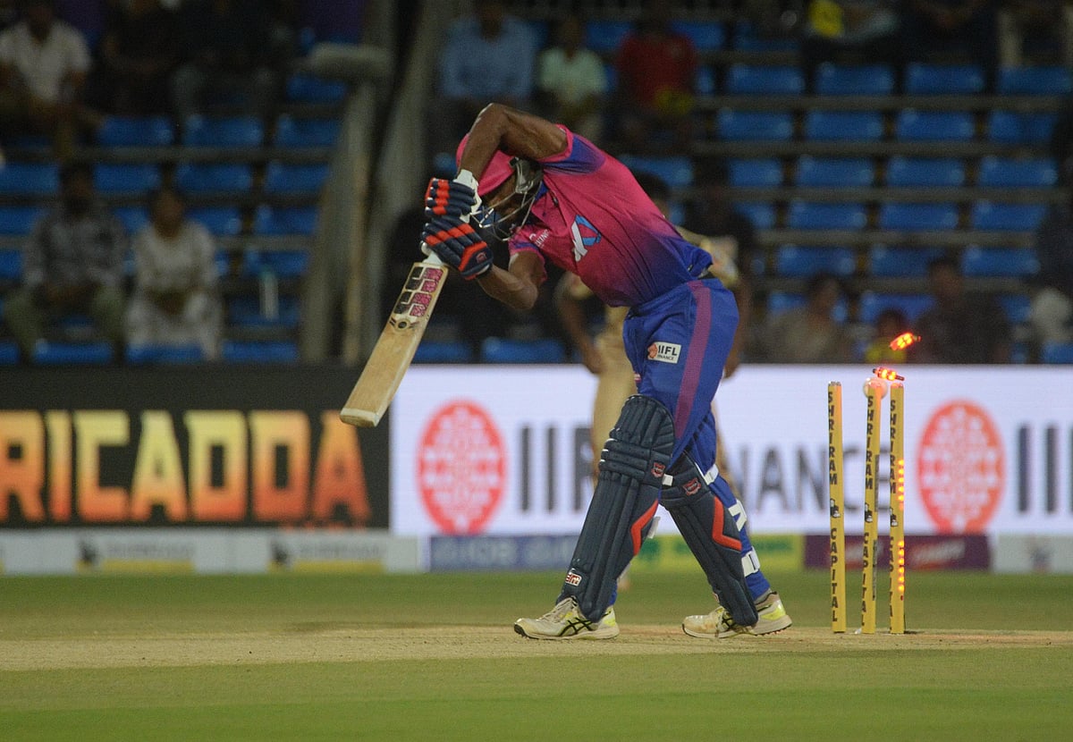 TNPL 2025: நம்ம விஜய் சங்கரா இது... பேட்டிங், பௌலிங்கில் அசத்தல்; திருப்பூரை வீழ்த்திய சேப்பாக்!