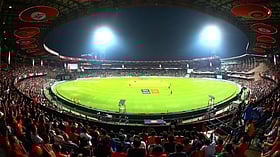 RCB: இடம் மாறும் சின்னசாமி ஸ்டேடியம்?- ஆர்.சி.பி ரசிகர்களுக்கு அதிர்ச்சியளித்த முதல்வர் சித்தராமையா!