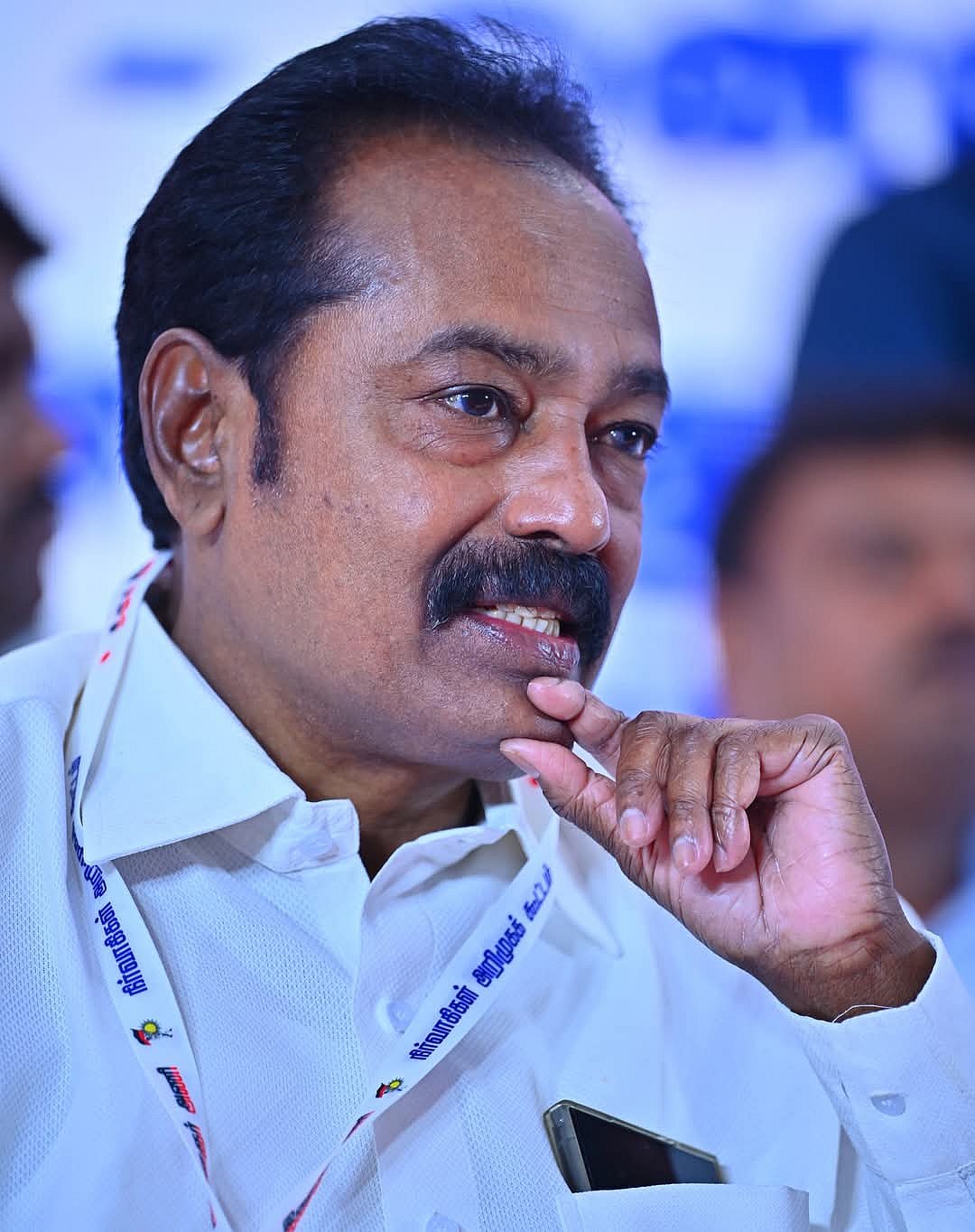 புதுகை திமுக: மாவட்டச் செயலாளர் மதிப்பதில்லை - ஒன்றிய செயலாளர்களின் ரகசியக் கூட்டம்; பின்னணி என்ன?