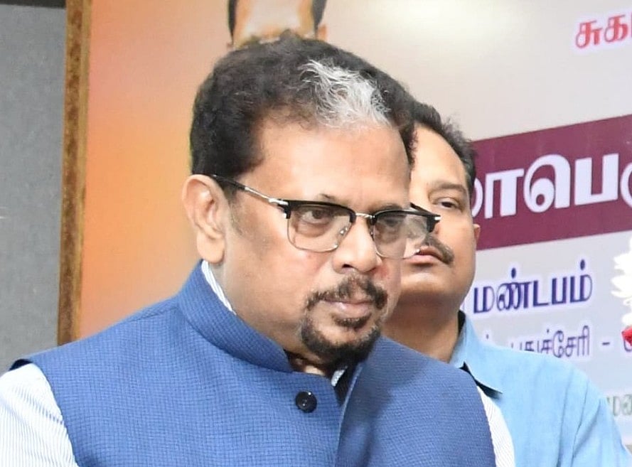 புதுச்சேரி:-ஆளுநர்-மாளிகைக்குள்-`குடி’மகன்-குறட்டைவிட்ட-விவகாரம்!---காவலர்கள்-ஆயுதப்படைக்கு--மாற்றம்