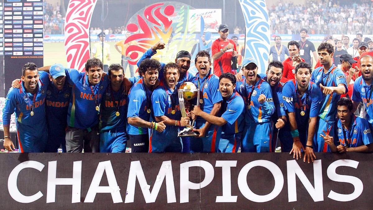 2011 CWC Final: யுவி-க்கு முன்னாடி தோனி இறங்கியதற்கு 2 காரணங்கள் இருக்கிறது - சச்சின் ஓபன் டாக்