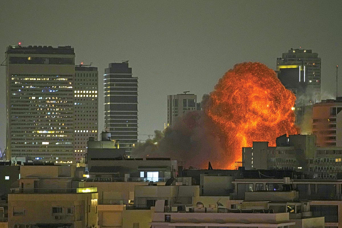 ஈரான்-:-காமேனி-மரணம்---மௌனம்-காக்கும்-இந்தியா-|-காரணம்-என்ன?